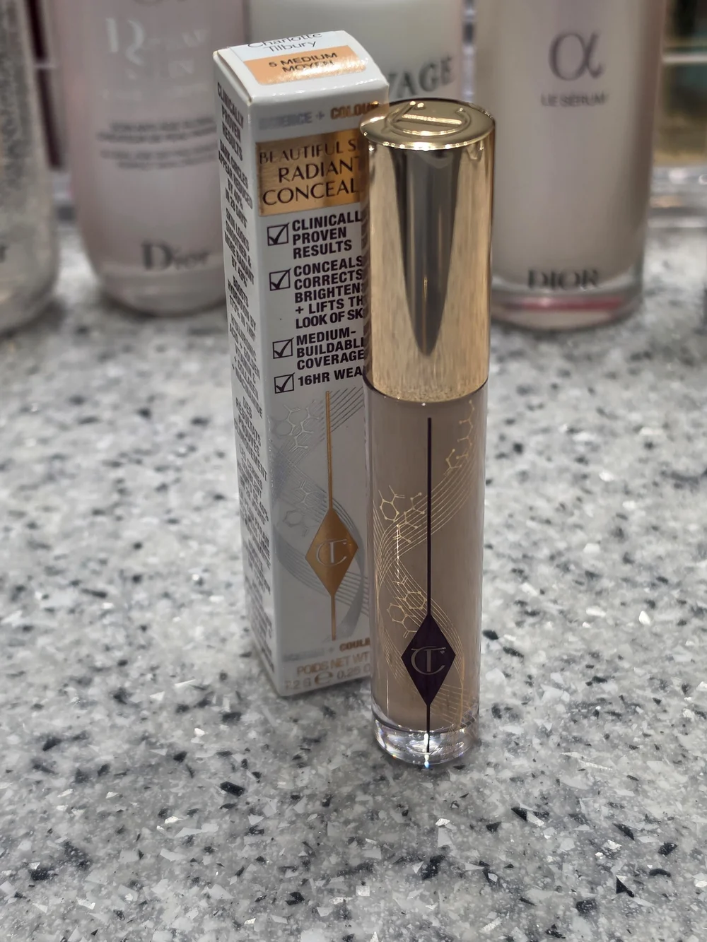 Charlotte Tilbury Radiant Concealer - 05 Medium